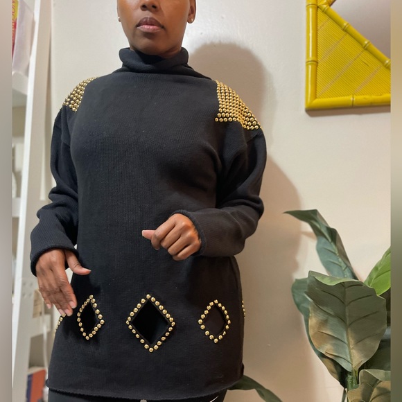 Vintage Sweater - Picture 2 of 2